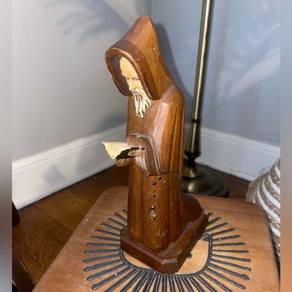 Vintage Hand Carved Wooden Praying Monks - Picture 5 of 6